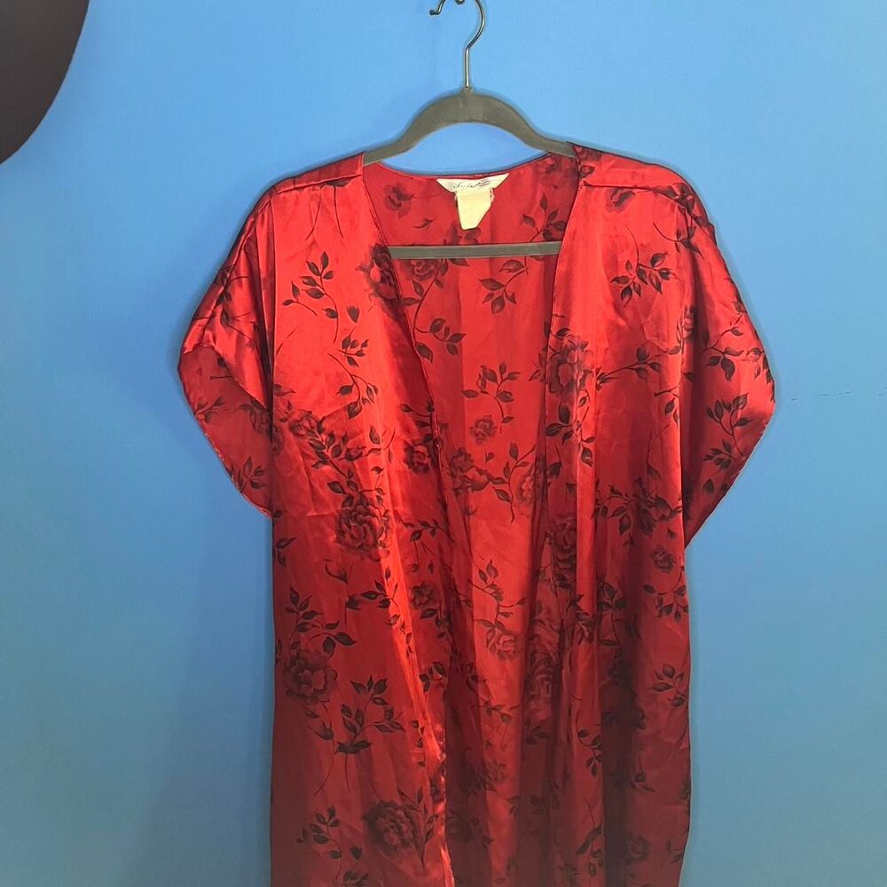 Secret-treasures Women's Red and Black Robe